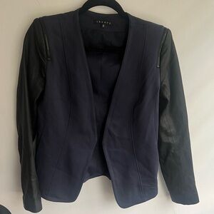 Women’s theory YAISA PRYOR Leather Sleeve Zip Shoulder Jacket Blazer Navy Black